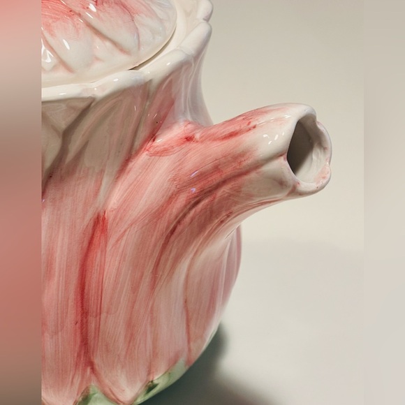 The Bombay Company’s Gerber Teapot - Picture 4 of 9